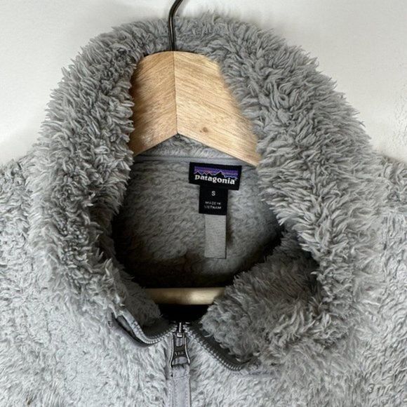 Womens Patagonia Los Gatos Fuzzy Gray Sherpa 1/4‎ Zip Pullover Sweatshirt Small - Picture 2 of 2